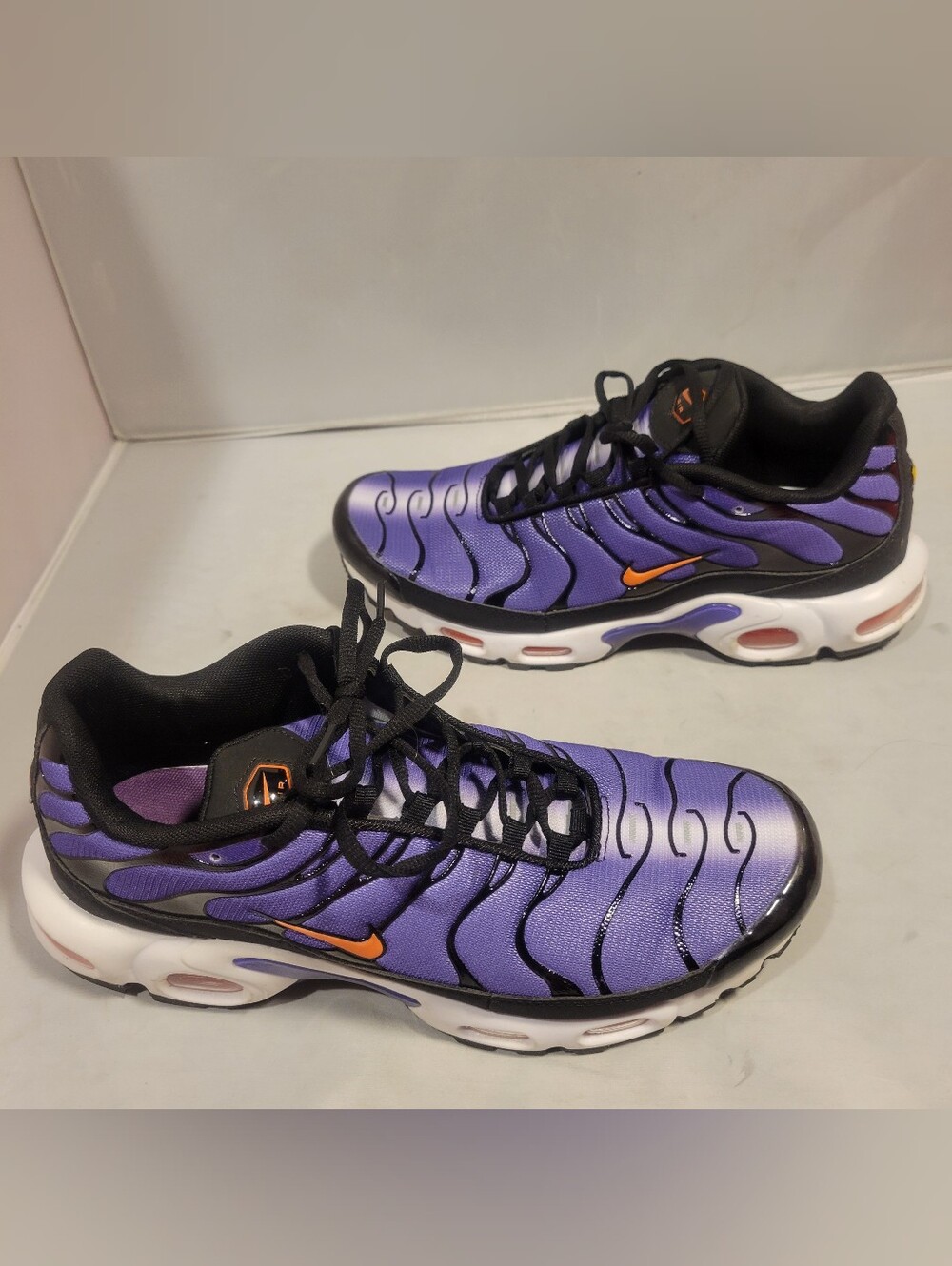 Nike Air Max Plus OG Voltage Purple Orange Black Mens Size 11